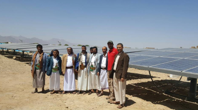 inversor solar del bombeo de agua 90kw para el abastecimiento de agua del pueblo en Yemen