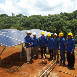 China Vida útil larga de bombeo del alto voltaje 4kw del uso casero trifásico solar del sistema proveedor